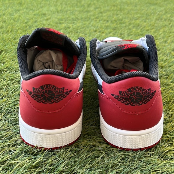 Air Jordan 1 Retro Low OG - Picture 3 of 6